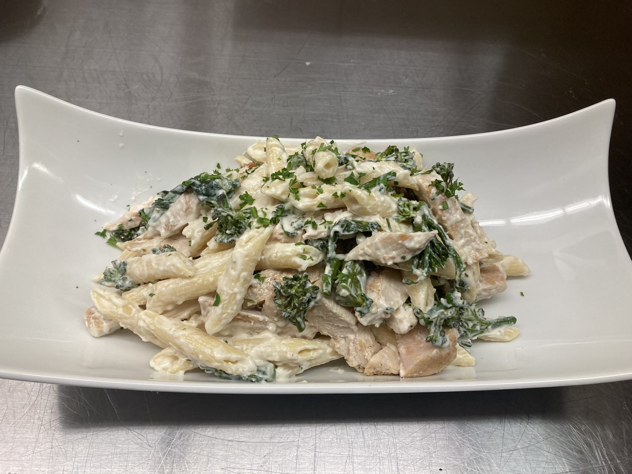 Creamy Pesto Grilled Chicken and Spinach Pasta